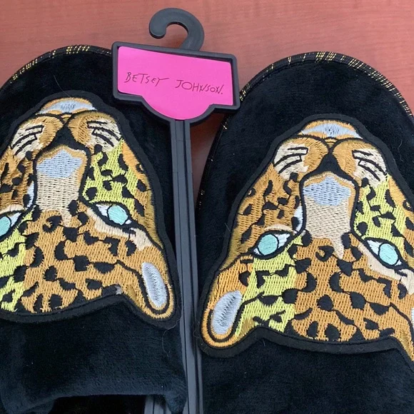 NWT Betsey Johnson black Leopard Slippers - Picture 2 of 4